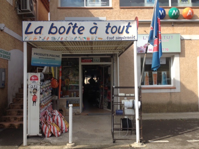 LA BOITE A TOUT